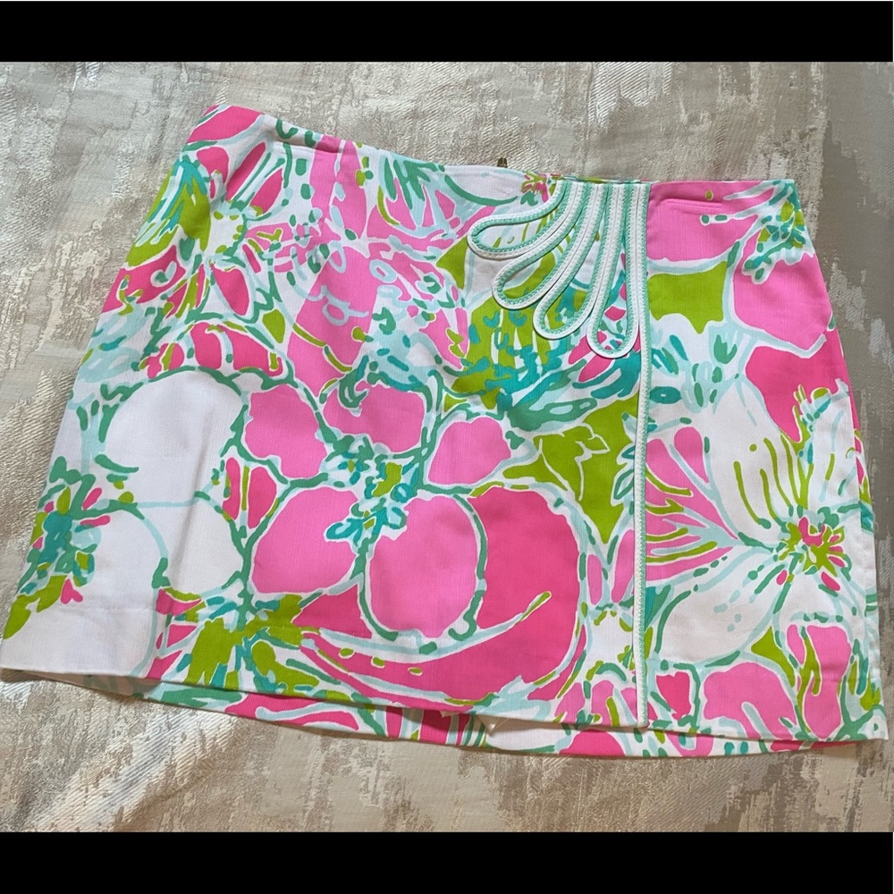 Lilly Pulitzer skort, size 8.